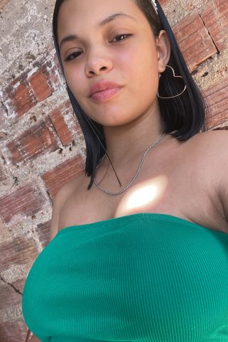 Acompanhante Ninfetinha safada