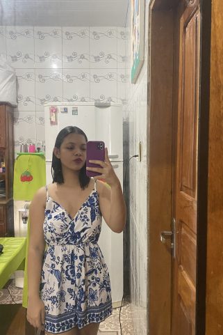 Acompanhante Ninfetinha safada